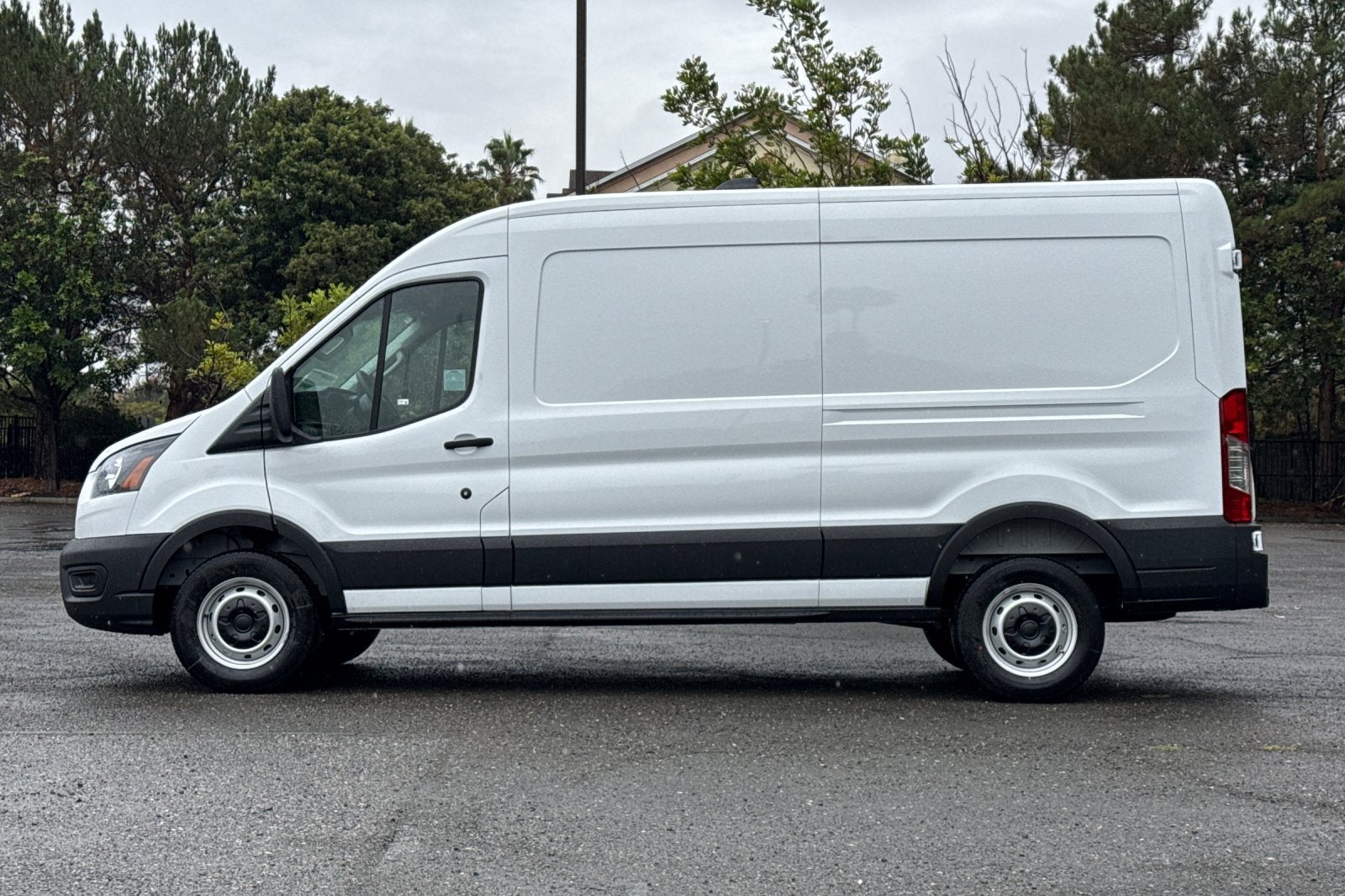 2027 Ford Transit-250 T-250 148" Med Rf 9150 GVWR RWD