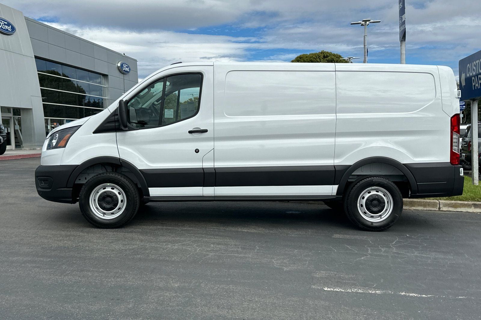 2026 Ford Transit-250 Base