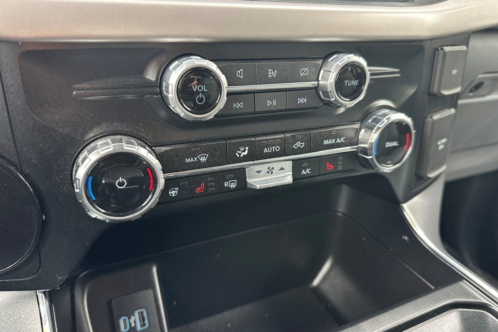 2023 Ford F-150 Lightning XLT