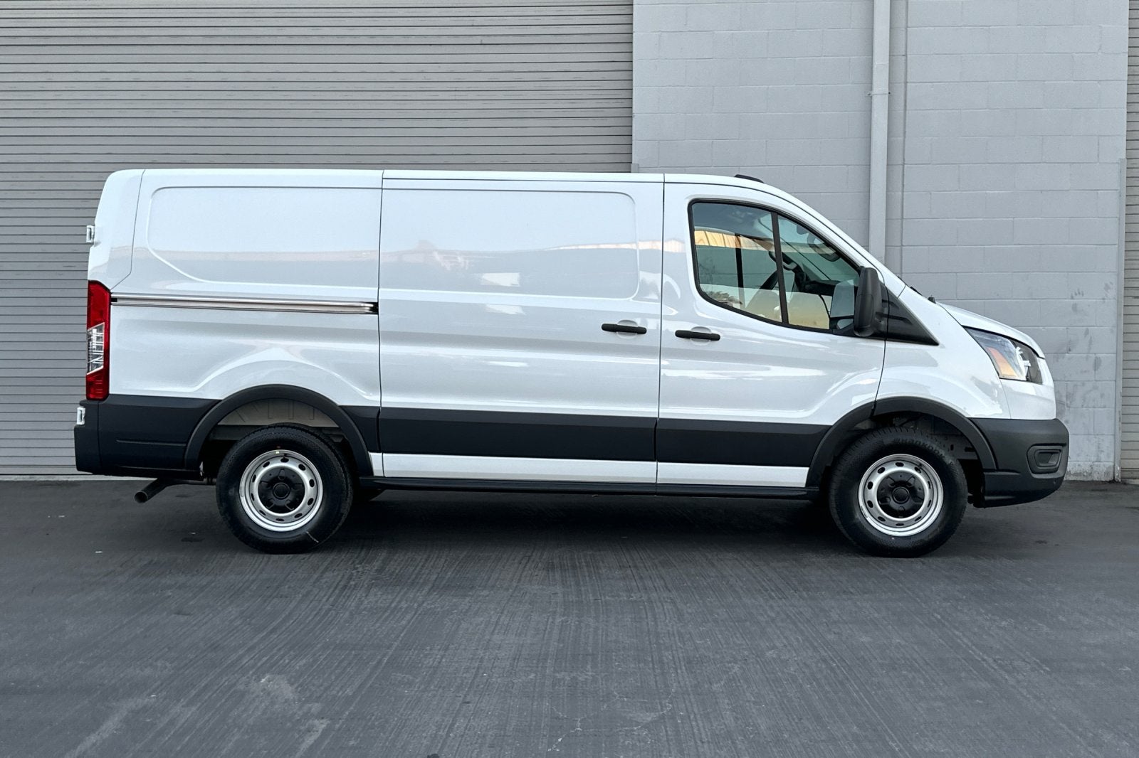 2027 Ford Transit-150 T-150 130" Low Rf 8800 GVWR RWD