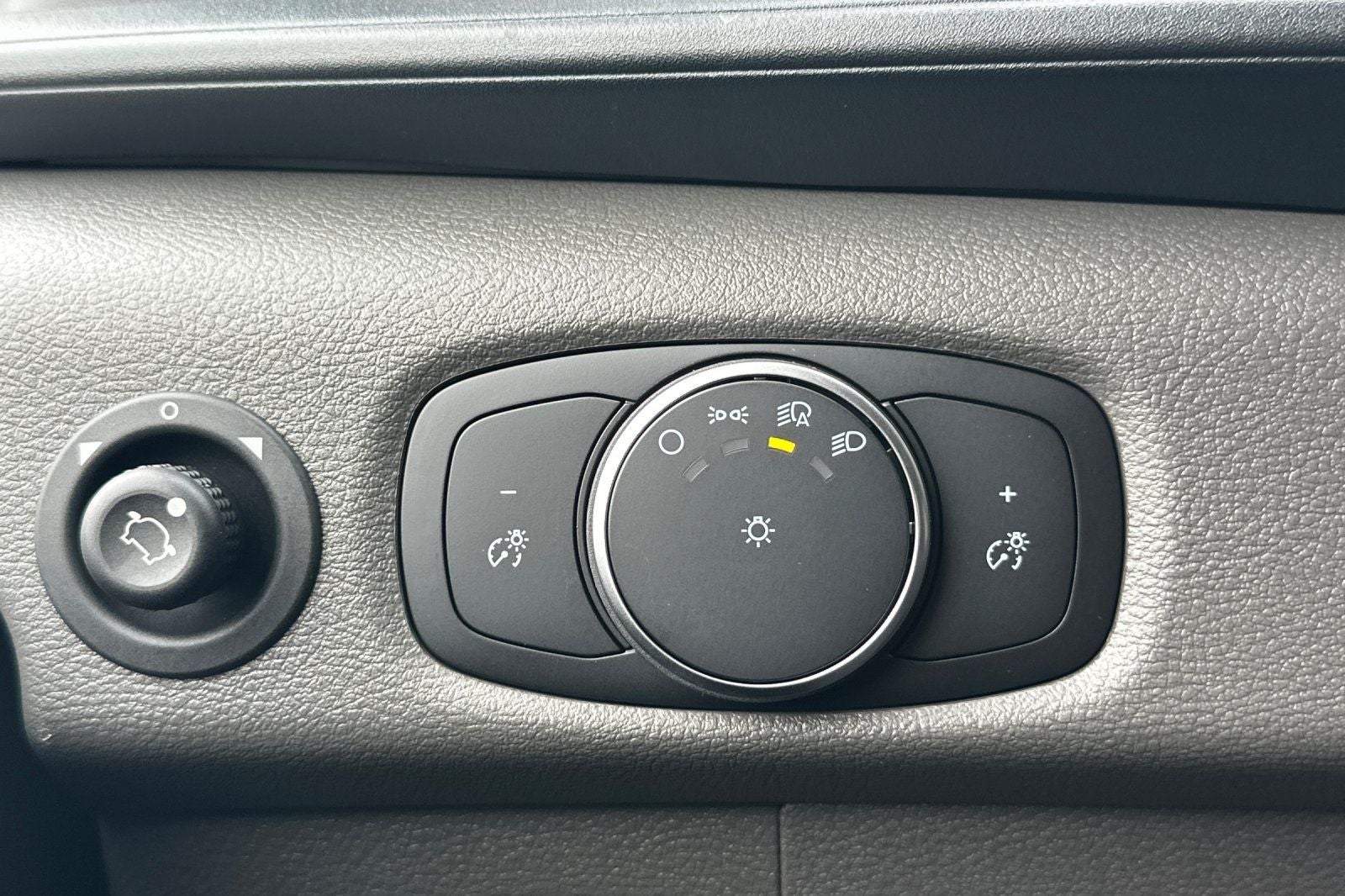 2027 Ford Transit-150 Base