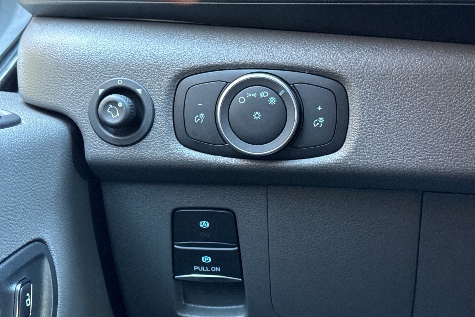 2025 Ford Transit-150 Base