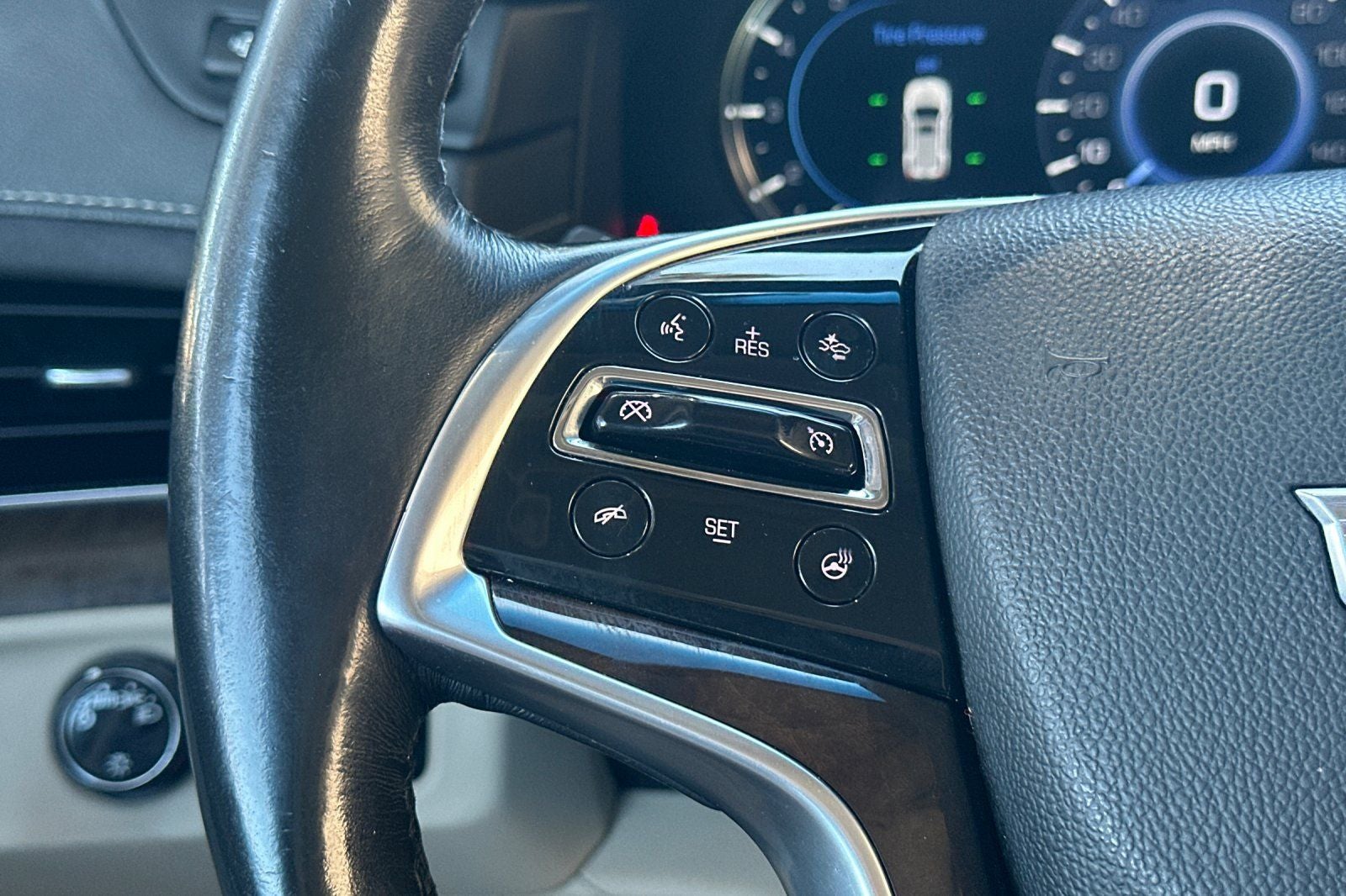 2019 Cadillac Escalade Luxury