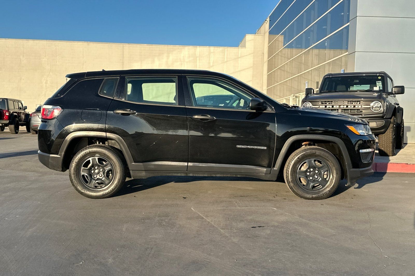 Used 2018 Jeep Compass Sport with VIN 3C4NJCAB3JT254939 for sale in Newark, CA