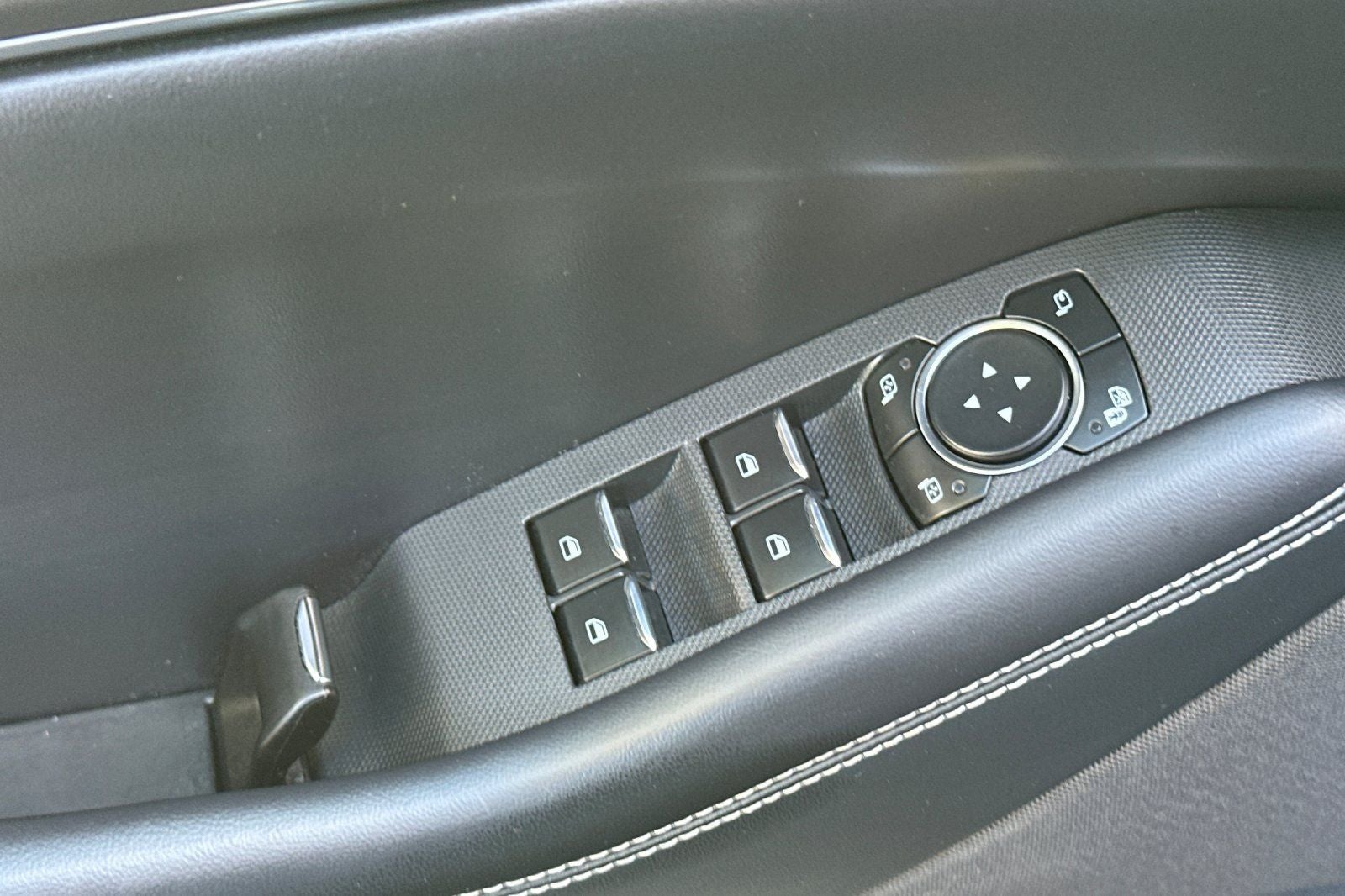 2024 Ford Mustang Mach-E Select