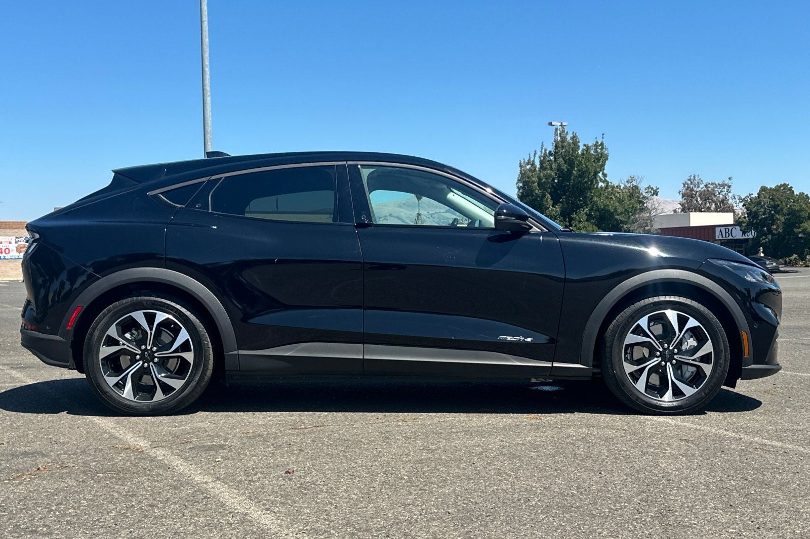 2024 Ford Mustang Mach-E Select