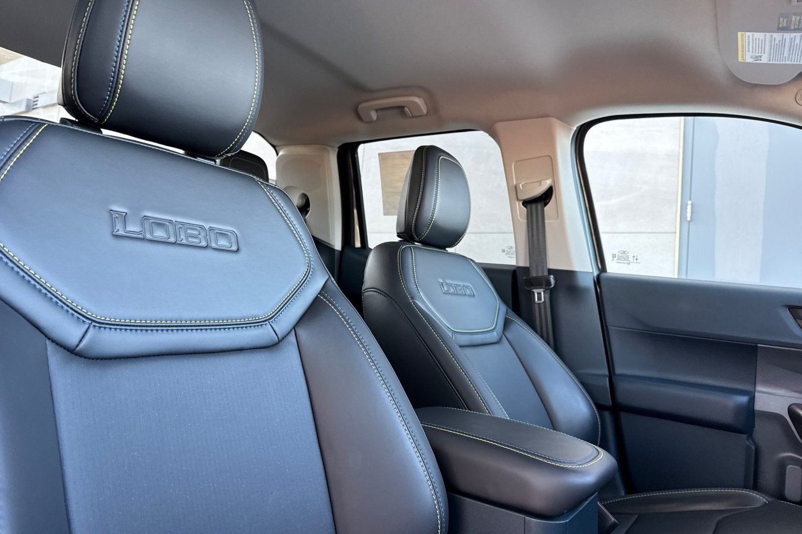 2025 Ford Maverick Lobo Standard