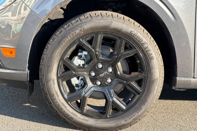 2025 Ford Maverick Lobo Standard