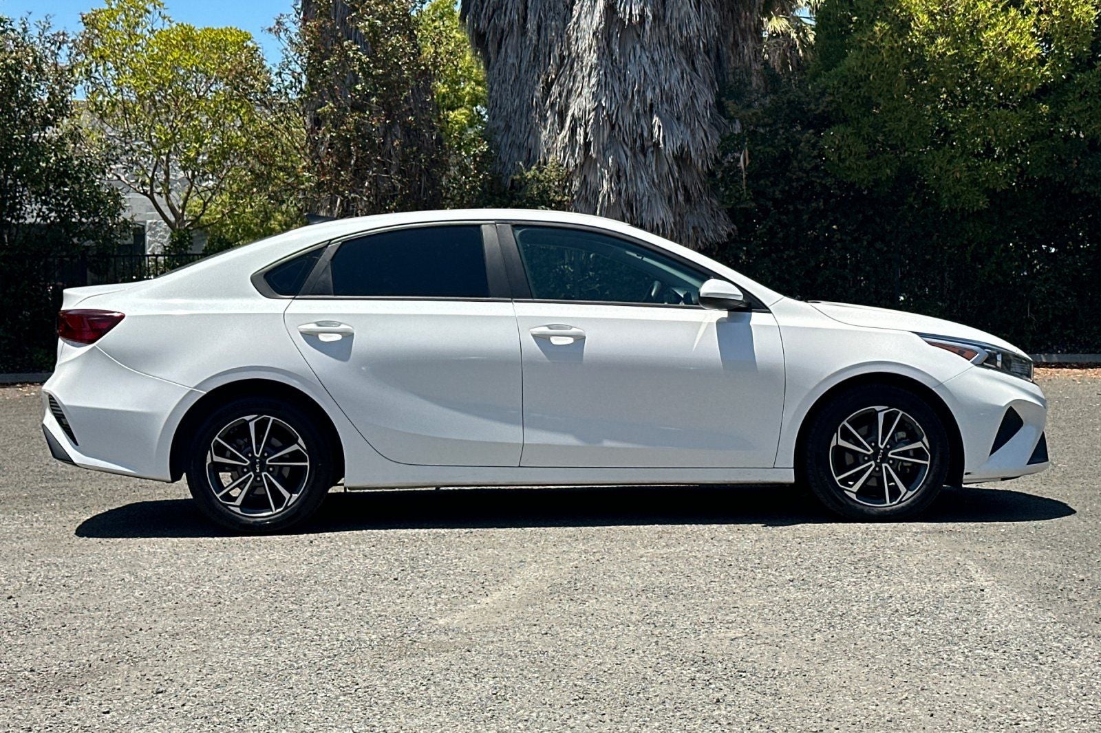 Used 2022 Kia FORTE LXS with VIN 3KPF24AD9NE488506 for sale in Newark, CA