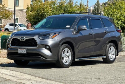2022 Toyota Highlander LE