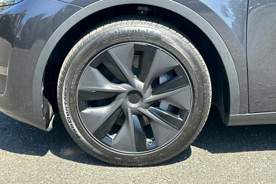 2025 Tesla Model Y Long Range