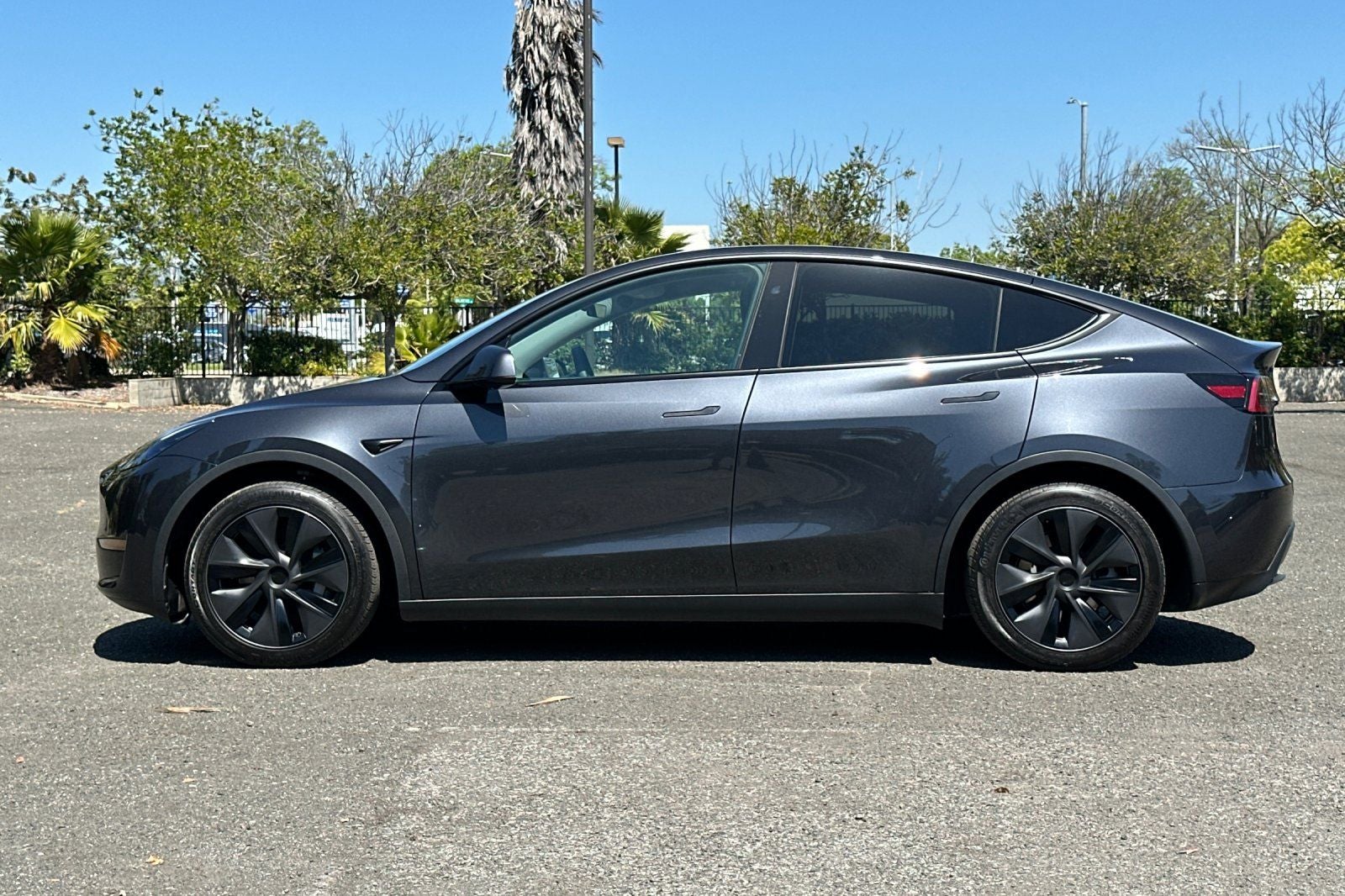 2025 Tesla Model Y Long Range