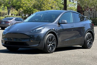 2025 Tesla Model Y Long Range
