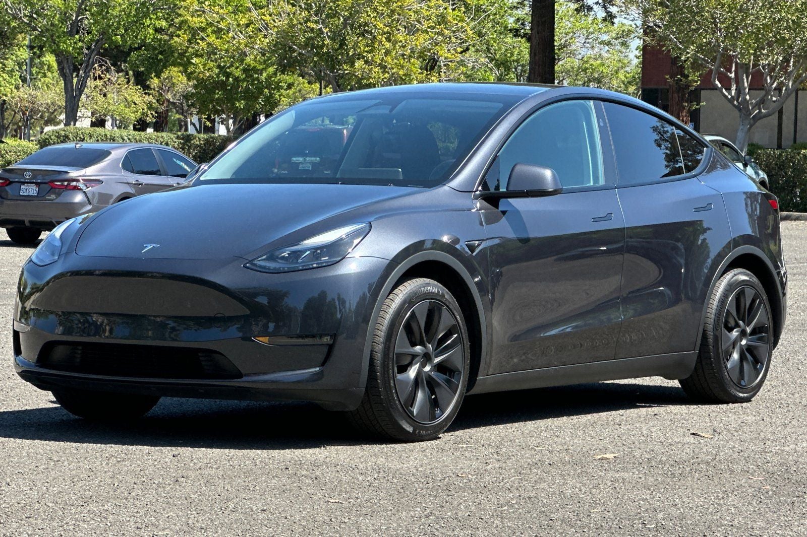 2025 Tesla Model Y Long Range