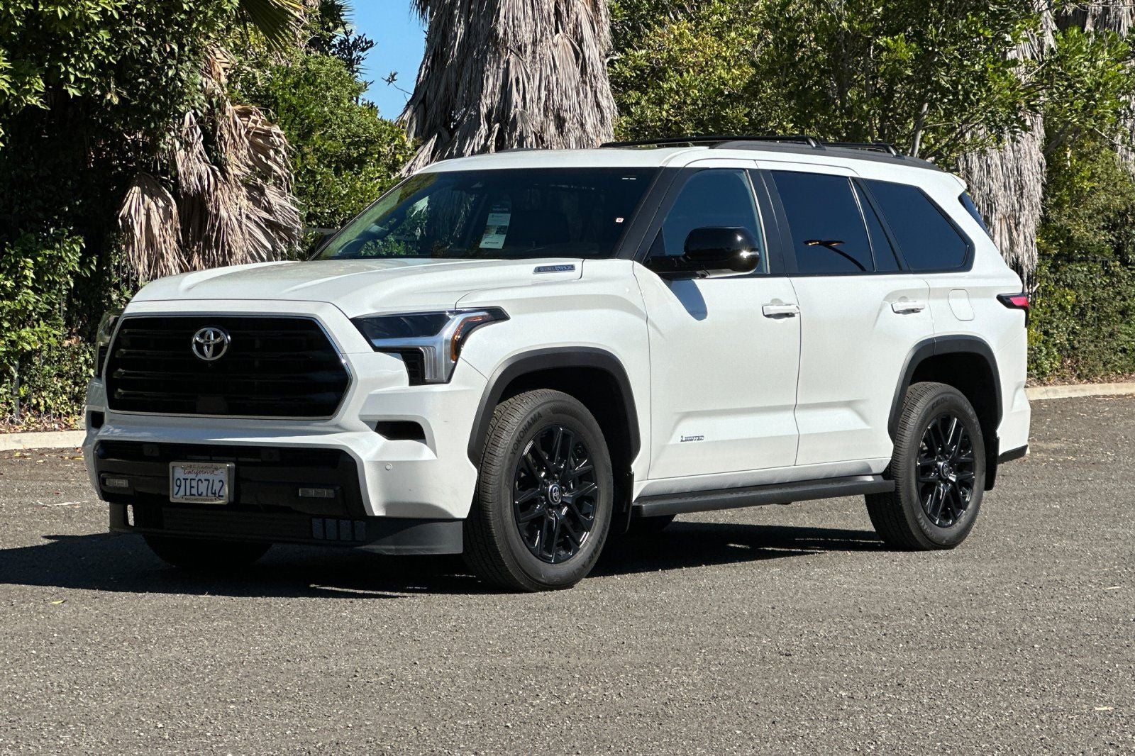 2025 Toyota Sequoia SR5