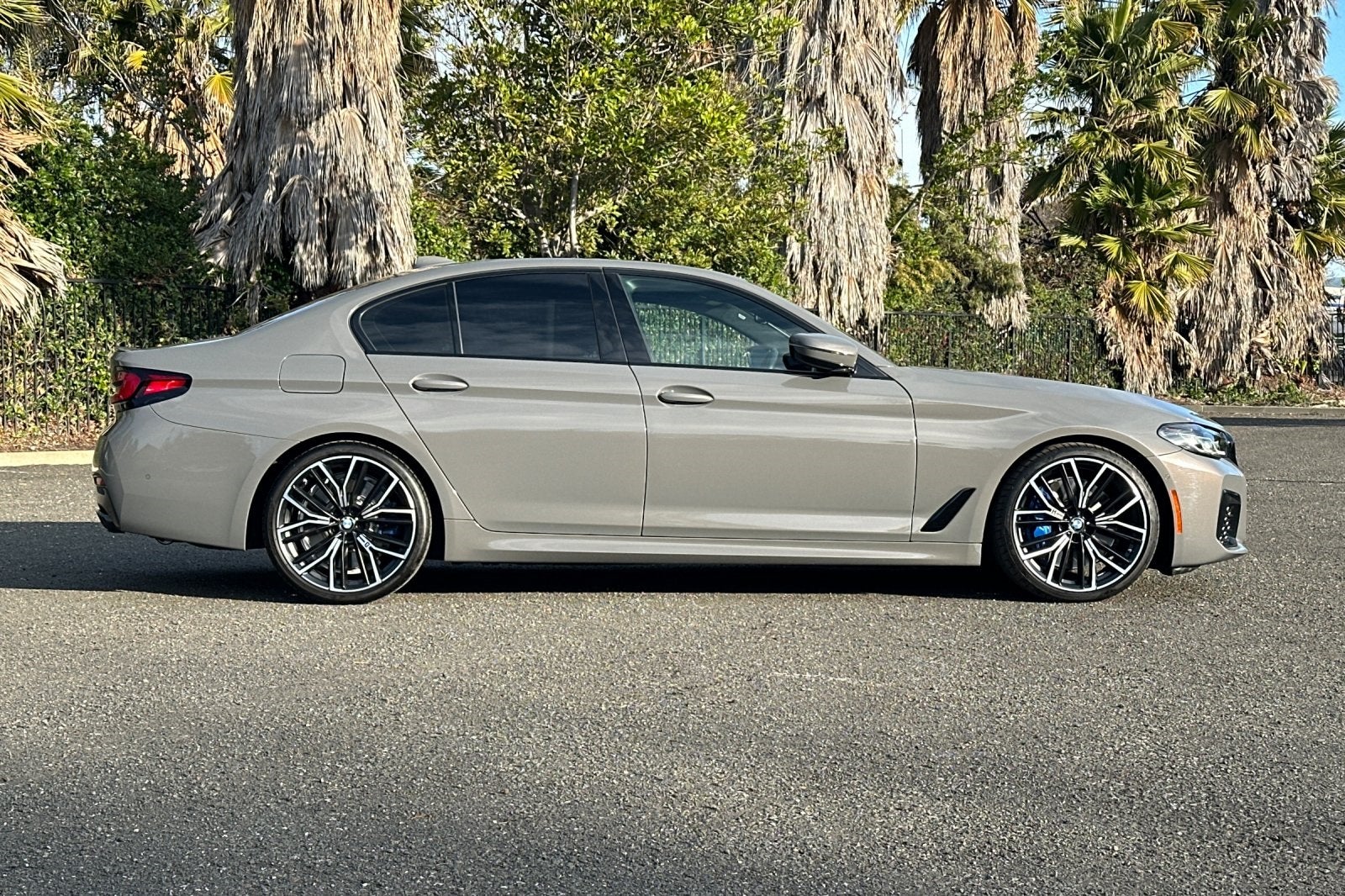 2022 BMW 5 Series M550i xDrive
