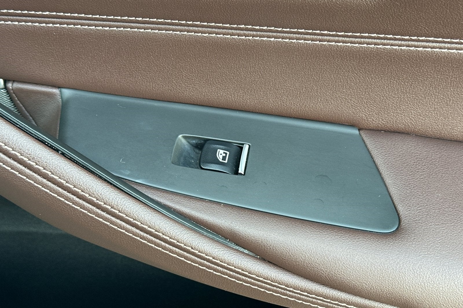 2022 BMW 5 Series M550i xDrive