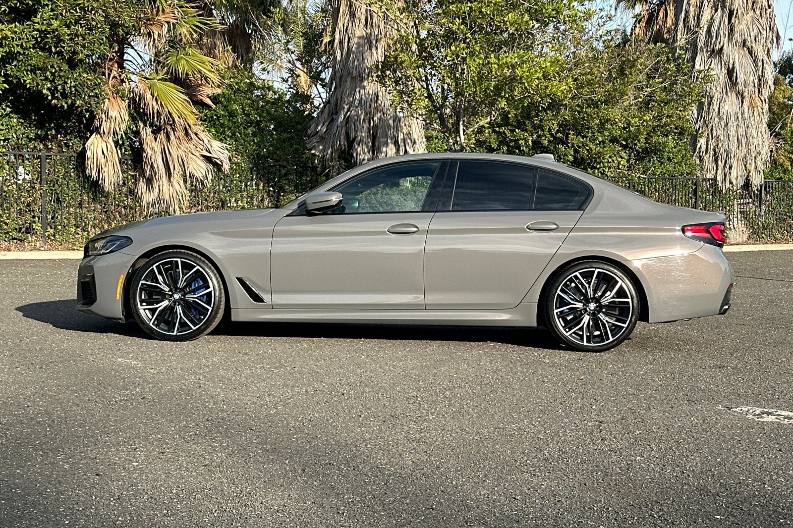 2022 BMW 5 Series M550i xDrive