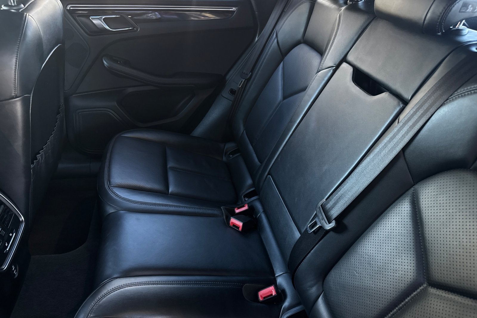 2024 Porsche Macan AWD