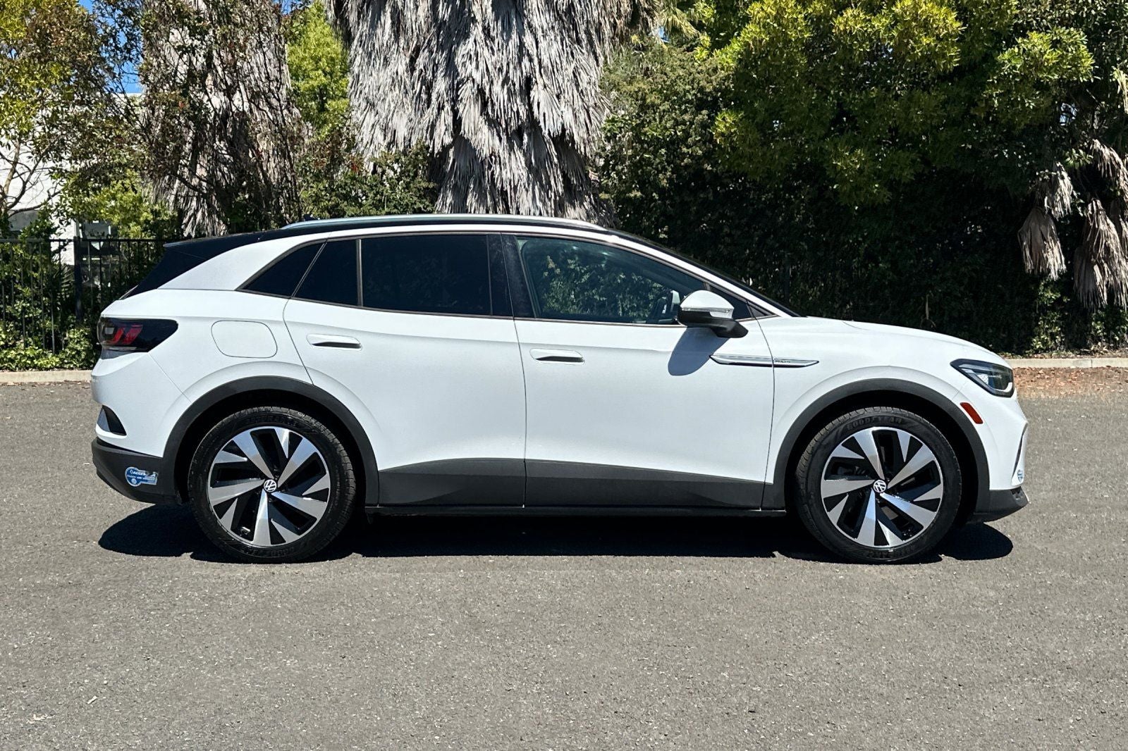 Used 2021 Volkswagen ID.4 PRO S with VIN WVGKMPE23MP047760 for sale in Newark, CA