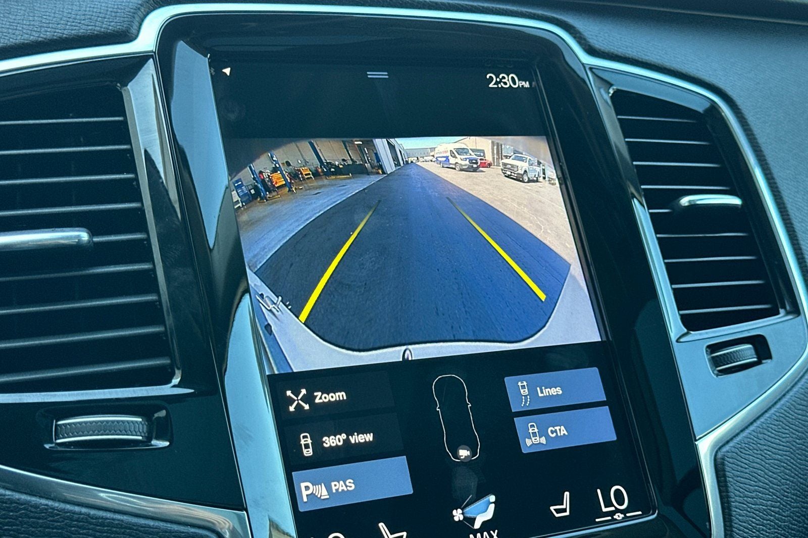 2022 Volvo XC90 T5 Momentum