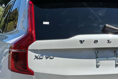 2022 Volvo XC90 T5 Momentum