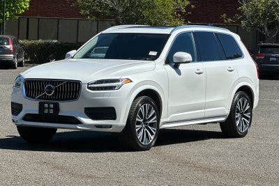 2022 Volvo XC90 T5 Momentum