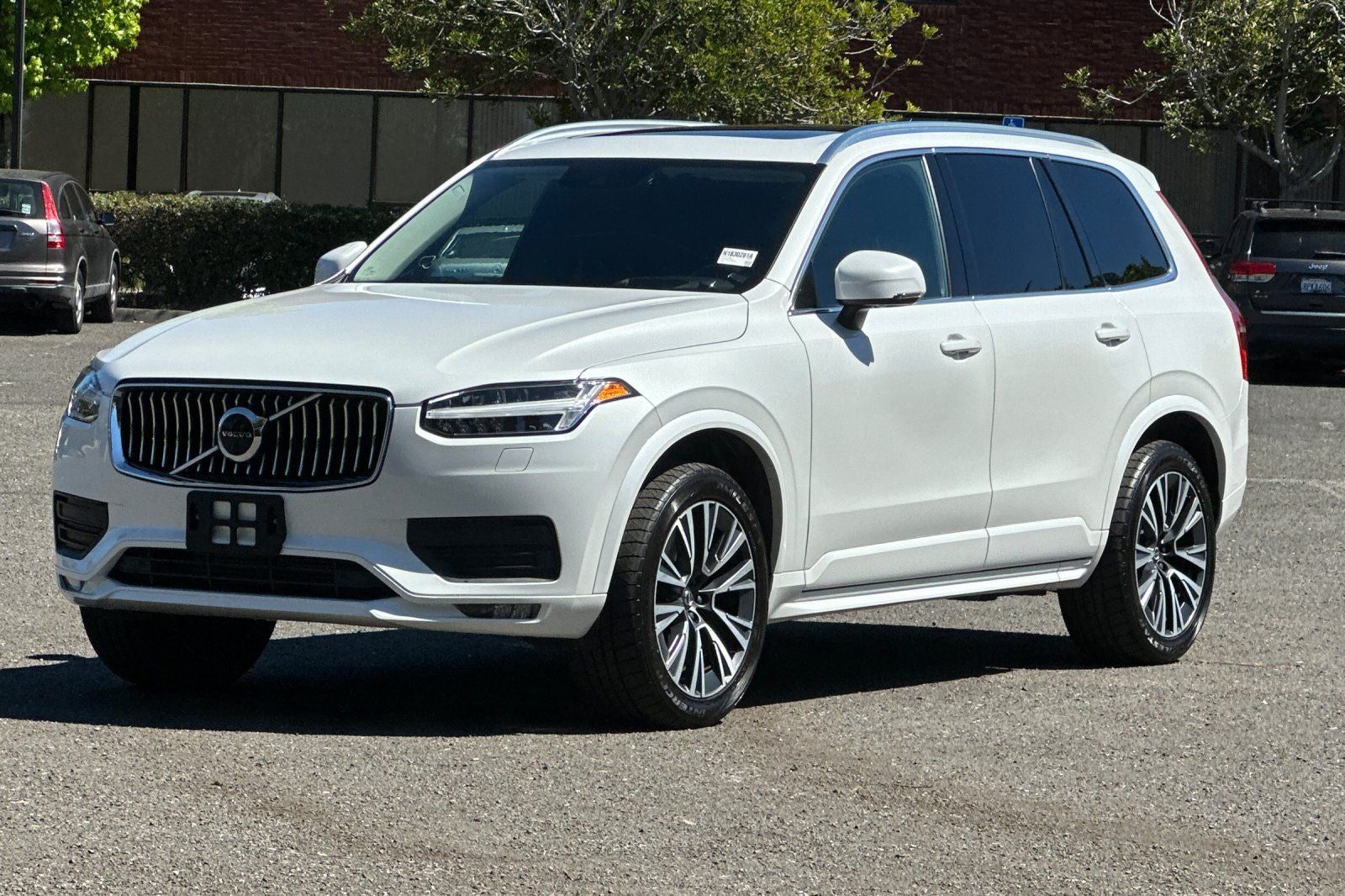 2022 Volvo XC90 T5 Momentum