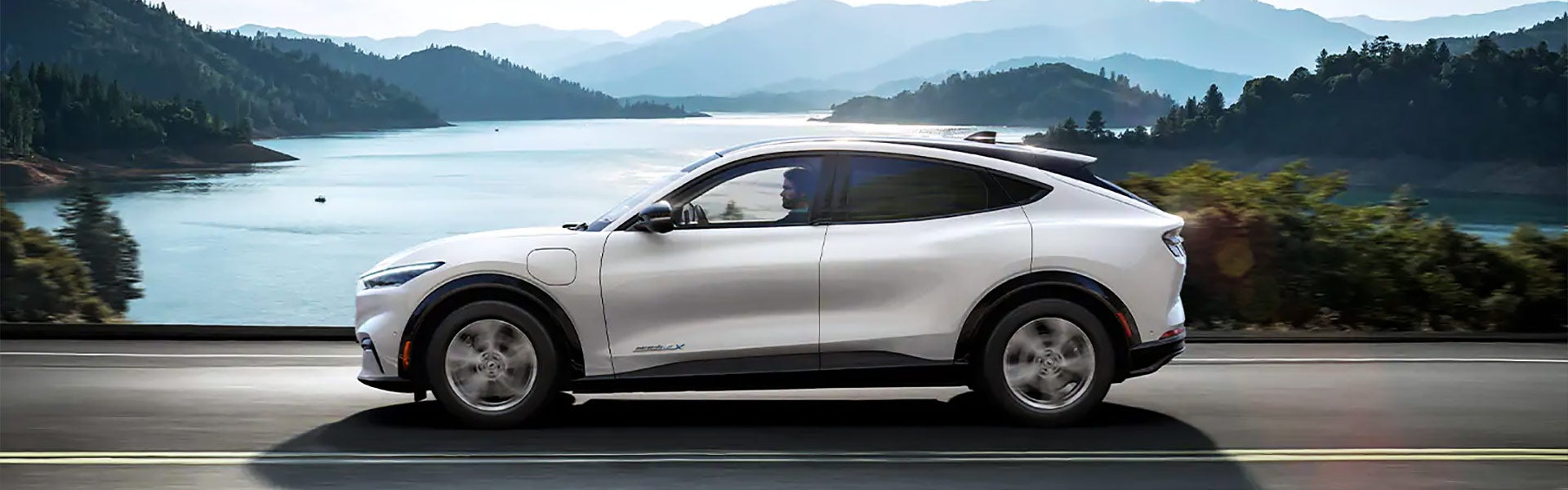 2021 Ford Mach-E Hero img